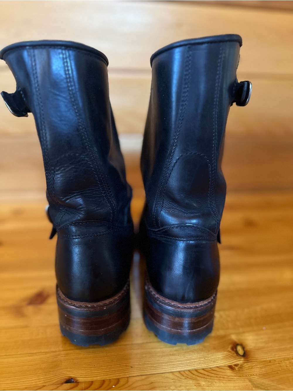 Frye
Vintage Frye Engineer Boots
Black Leather Moto Boot,Mens 7M /Women’s 8.5/9 - Picture 4 of 10